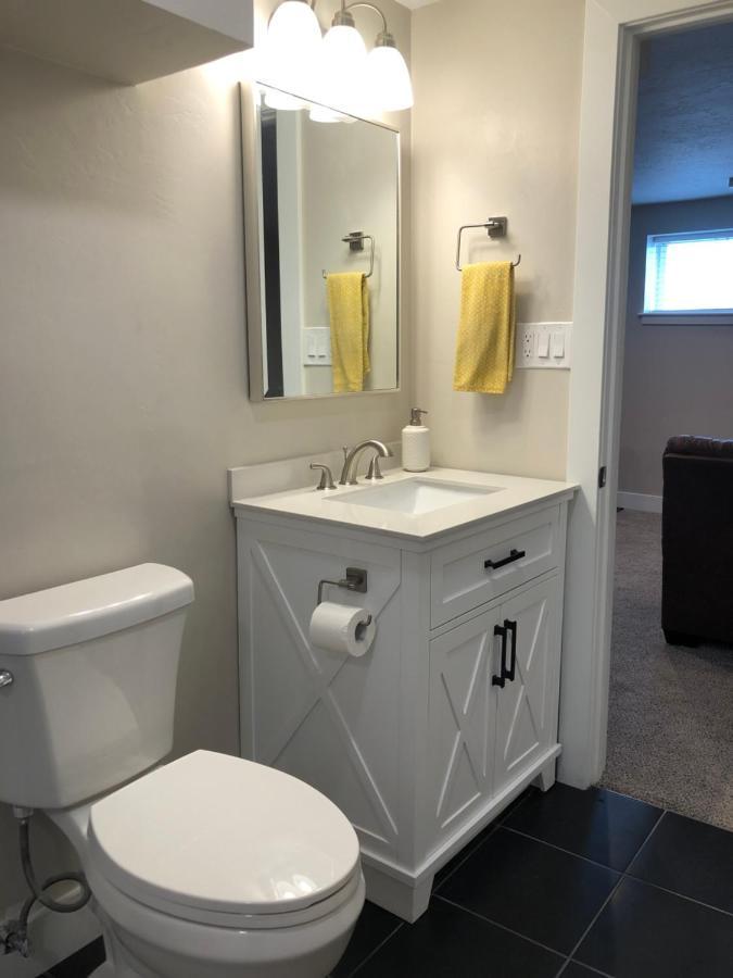 Cozy Getaway Near Slc Airport & Downtown - 1St Floor Apartment Солт-Лейк-Сіті Екстер'єр фото